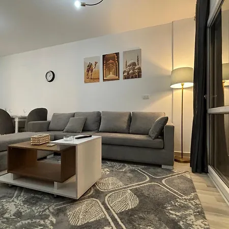 Luxury Inn: 3Br Amazing Garden View In Madinaty B6 Exterior photo