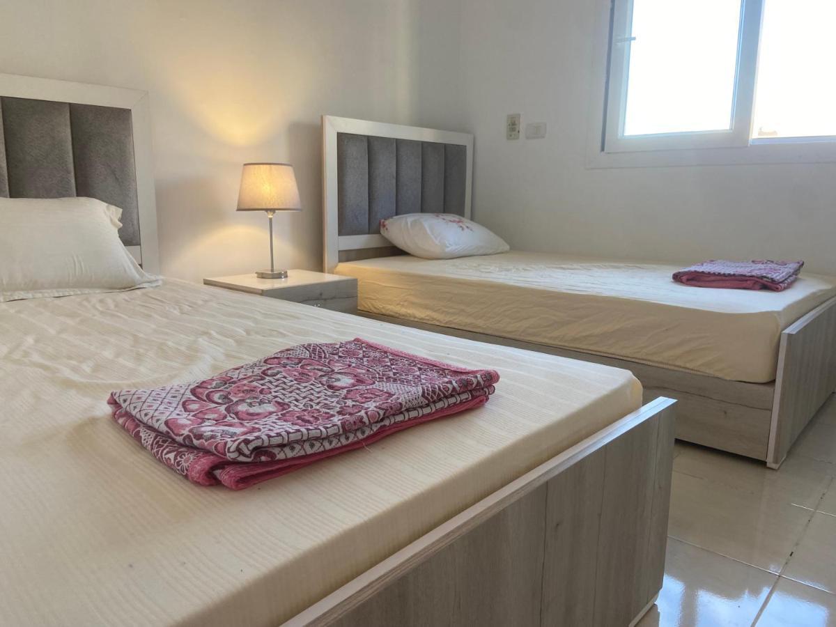 Luxury Inn: 3br Amazing Garden View In B6