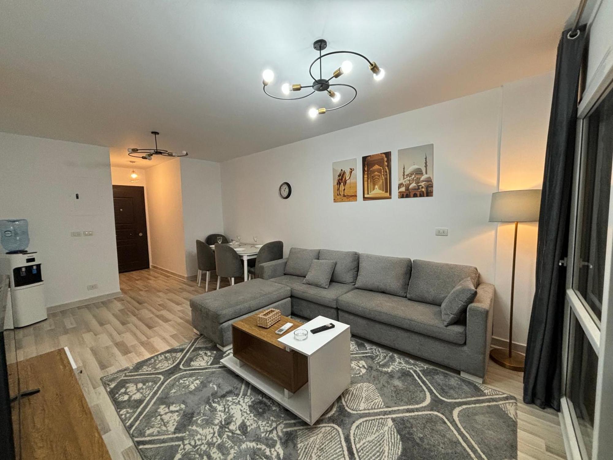 Apartment Luxury Inn: 3br Amazing Garden View In B6